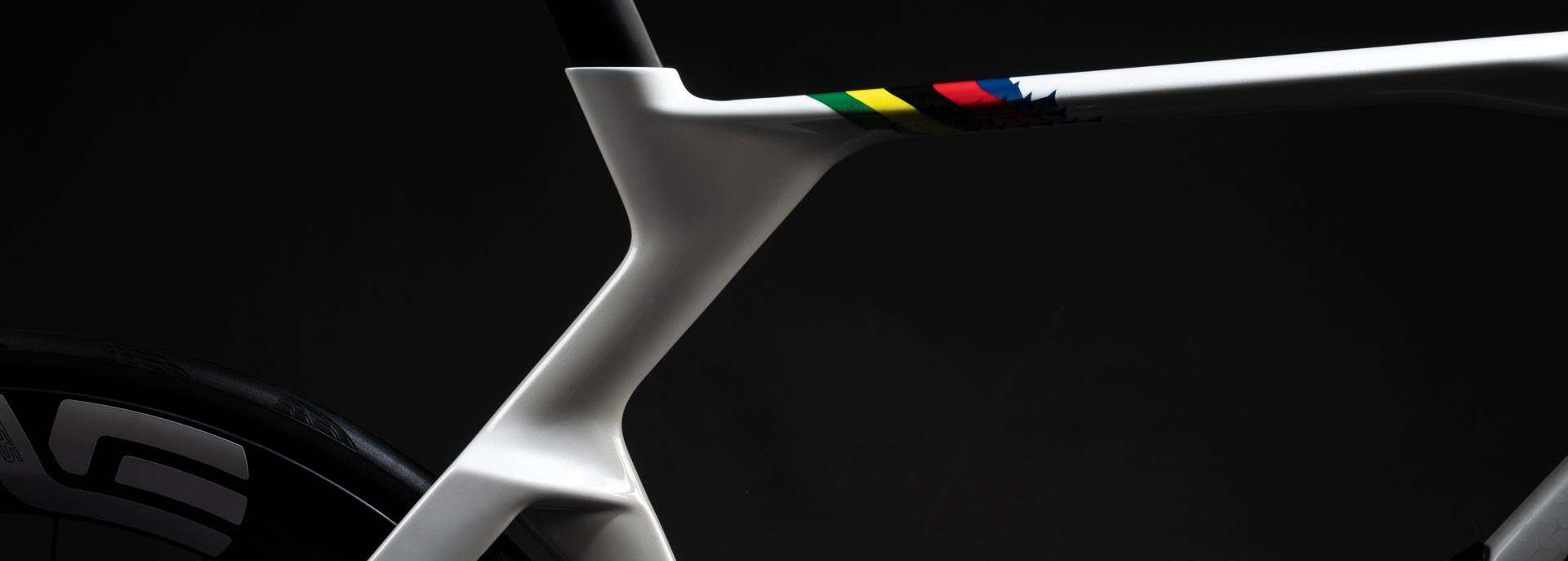 Y-shaped DEFY seatpost