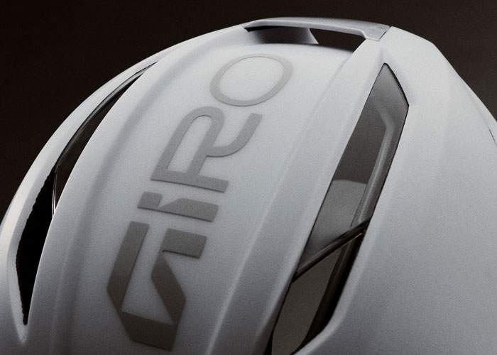 Giro Eclipse Pro Aura II reinforcing arch providing structural integrity across massive vents
