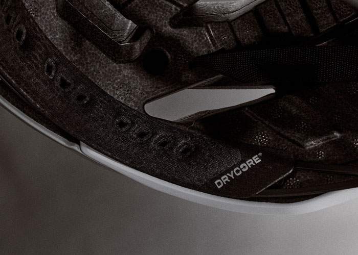 Giro Eclipse Pro DryCore sweat management system with silicone bead brow pad