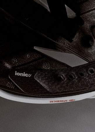 Giro Eclipse Pro detail showing integrated eyewear docking and shell finish